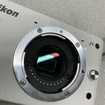 ◇ [1円スタート] Nikon 1 [ J1 ] デジタルカメラ 【！固定爪破損！】 デジカメ コンデジ ニコン / ジャンク(S231206_5)_画像4