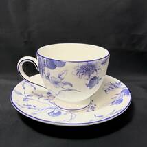 ▼【美品】 WEDGWOOD ブループラム カップ&ソーサー BONE CHINA 200年記念 陶磁器 BLUE PLUM ウェッジウッド ティーカップ&ソーサー_画像1