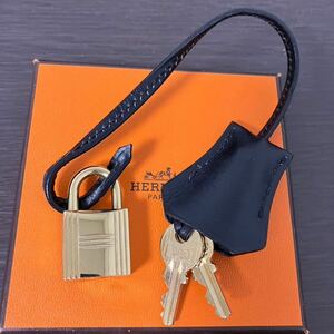 エルメス HERMES カデナ　クロシェット　ゴールド　鍵 カギ キー ブラック　NO109 南京錠　パドロック