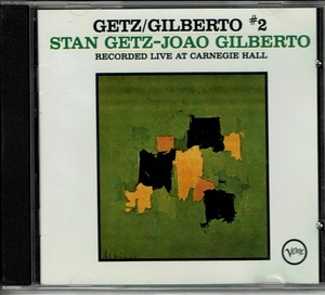スタン・ゲッツ　ジョアン・ジルベルト『ゲッツ／ジルベルト』カーネギーホールのライブ、両者ともに最高の演奏、歌唱です。