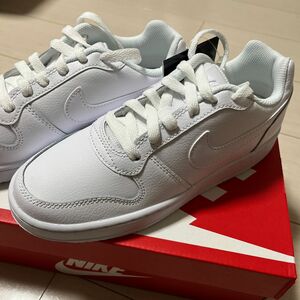 新品未使用 ナイキ NIKE スニーカー エバノン LOW 23cm