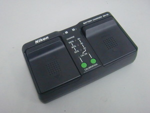 ☆ニコン/Nikon BATTERY CHARGER/バッテリーチャージャー！MH-26！(MID-2375)「60サイズ」☆