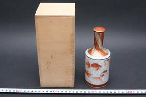 5402 era thing goldfish . attaching gold . red . Kutani cover attaching sake bottle sake cup and bottle tree box attaching 