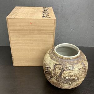 M　花瓶　鉄軸鳥紋花瓶　壺　1点　杉本浩太郎作　陶器　花器　工芸品　12s-39