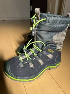 ●KEEN キーン ウインターブーツ 21.0cm 紺 ネイビー 子供靴 男の子 アウトドア キャンプ