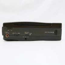 A23-2910　SONY ソニー　DATウォークマン　WALKMAN TCD-D3 　デジタル オーディオ テープコーダー　ポータブル　通電確認のみ　付属品あり_画像6