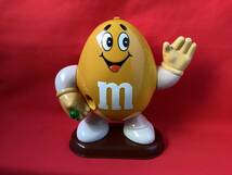 【おもちゃ】M&M's　からくり人形　イエロー　ガチャ　1991年製_画像2