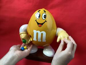 【おもちゃ】M&M's　からくり人形　イエロー　ガチャ　1991年製