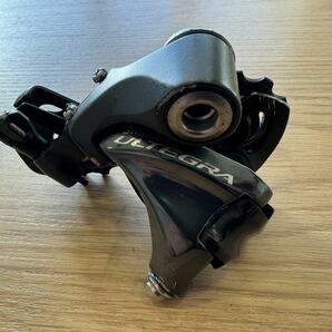 ■美品■SHIMANO シマノ RD-6800 ULTEGRA アルテグラ リアディレイラー ショートプーリーケージ付 変速機 ロードバイク アクセサリー P0194の画像1