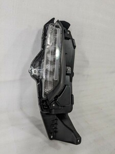 トヨタ 純正 MXPB10/MXPB15/MXPJ10 ヤリス クロス LED デイライト 右側 KOITO 52-328 刻印E1 棚番S-199