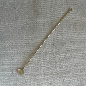 ③ ハンドメイド　鍛金　真鍮　マドラー　柄の長い小さいスプーン　匙