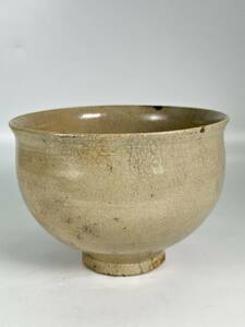 李朝美術　青磁茶碗　碗　茶道具　伝来品　古物　時代物　抹茶碗　高さ10.5cm、口径14.5cm