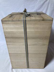 １桐箱◆空箱◆大きめサイズ◆箱書き有◆真田紐付◆内径：深さ33cm　21cm×21cm◆保存箱◆用心箱◆木箱◆木工芸