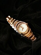 腕時計 レディース クォーツ 1個 ラインストーンエレガントな女性 腕時計ケバケバオーバルケースステンレス鋼ポインタークォーツアナ_画像2
