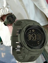 腕時計 メンズ デジタル スポーツウォッチ ペドメーター ウォータープルーフ 50 カロリー計 ゴム製ストラップ デジタル表示_画像1