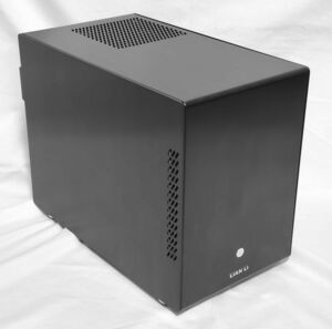 Lian Li PC-Q25B Mini-ITX ＰＣケース + 630W電源ユニット付き 中古品