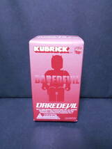 【新品!!】 デアデビル DAREDEVIL DVD 予約特典 100% キューブリック グロス仕様 マーベル MARVEL KUBRICK フィギュア 映画 非売品_画像1