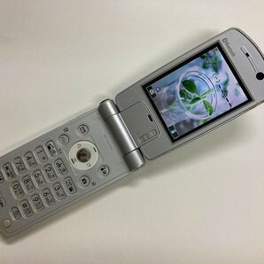 AF192 docomo FOMA P902i シルバーの画像1