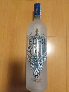 ICY WHITE VODKA EDEN　モンゴル産ウォッカ　エデン　1000ml　Alc. 35.9%