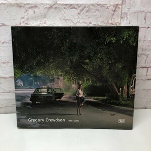 Gregory Crewdson: 1985-2005 ハードカバー グレゴリー・クリュードソン　写真集 231218RM380647