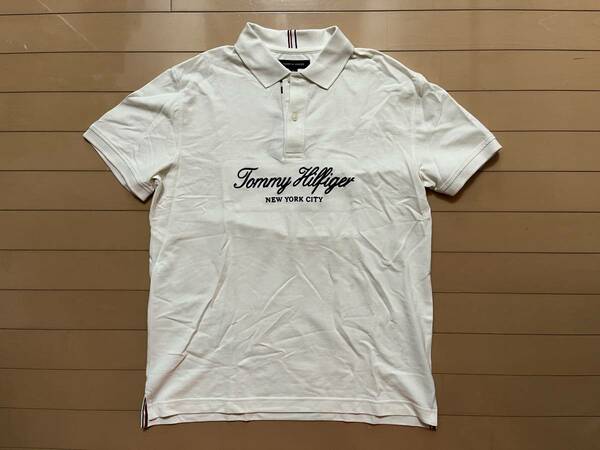 （新品）トミーヒルフィガー （Tommy Hilfiger） メンズ　レギュラーフィット 刺繍入り NYCエンブレム ポロシャツ ホワイト　Mサイズ