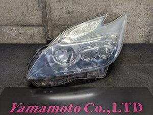 【Ｅ】トヨタ　プリウス　前期　ZVW30　Ｓツーリング　左ＬＥＤヘッドライト　LED点灯確認済み　レンズ内汚れ等あり