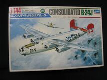 ■　　クラウン　1/144 　 B-24 リベレーター 　■_画像1