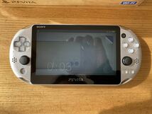 限定 レア PSVita PCH-2000 メタルスライム エディション 本体 PCHJ-10028 シルバー ドラゴンクエストビルダーズ ドラクエ 動作確認済_画像2