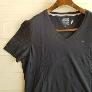 Tommy Hilfiger トミー ヒルフィガー トップス Tシャツ Vネック ロゴ 半袖 メンズ 黒 サイズ Au406