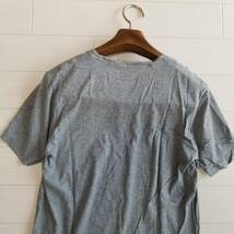 PUMA プーマ トップス Tシャツ Vネック ロゴ 半袖 メンズ サイズM グレー Au405_画像9