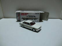 【TOMICA LIMITED ＶＩＮＴＡＧＥ NEO現状品】LV-N98 トヨタ マ-クⅡ４ドアHTグランデ（86年式）PW/Gボディ+赤茶内装＆専用タイヤ装着品_画像4