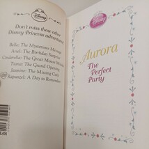 zaa-537♪Disney Princess Auroraディズニープリンセス・オーロラ: パーフェクト・パーティー (英語版) Disney Press（2011発売）_画像2