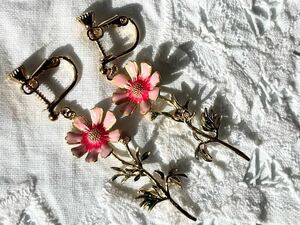 ヴィンテージ ** 美しいエナメルのフラワー イヤリング vintage earrings
