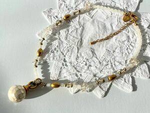 ヴィンテージ ** マザーオブパールの美しいビーズネックレス vintage necklace