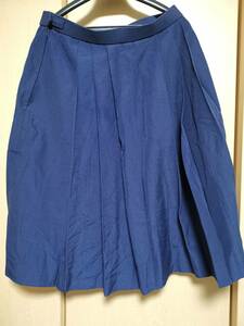 女子学生制服スカート　紺色　大きいサイズ　W78丈60 コスプレ等に　送料370円。同梱可。jkcsk　kanko