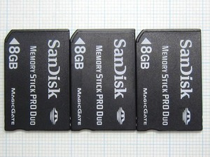 ★SanDisk メモリースティック PRODuo ８ＧＢ ３枚 中古 ★送料６３円～