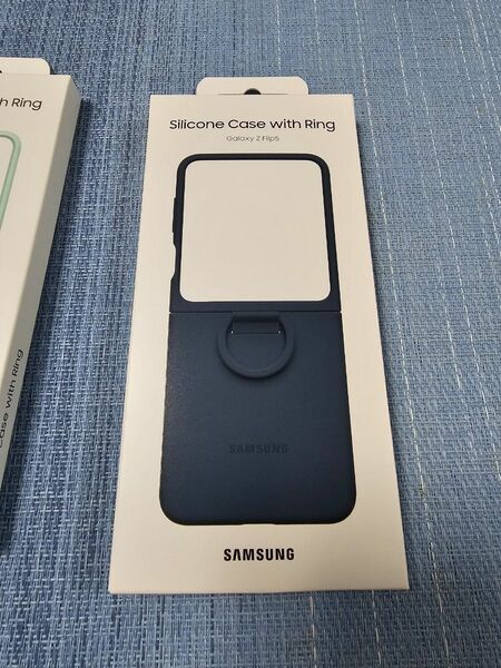 【Galaxy Z flip5】Silicone Case With Ring