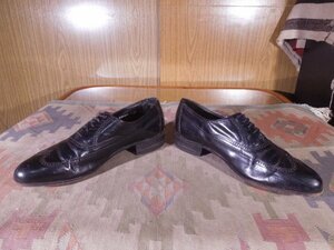 ●ビンテージ●FLORSHEIMフローシャイム●内羽根ウィングチップ黒US9.5D●27.5cm小窓ロゴ