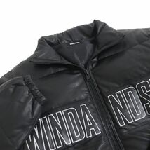 極美品□22AW WIND AND SEA/ウィンダンシー WDS-13TH-09 ロゴエンブロイダリー スタンドカラー ラムレザー ダウンジャケット 黒 M 正規品_画像2