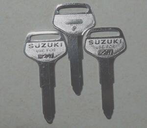 スズキ、SUZUKIロゴ ブランクキー 合鍵 スペアキー M207。未使用品 社外品、3個セットで、クリックポスト