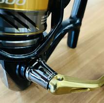 美品 シマノ ナスキー 2500-B ライン、ルアー付 機関良好 トラウト、バス、アジング、エギング等に。SHIMANO NASCI 2500-B_画像4