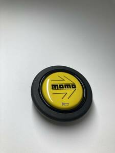 《正規品》【新品・当時物】MOMO YELLOW ! ホーンボタン 当時物の新品は希少の為入手困難です。綺麗です ! スイッチ スポーツイエロー　