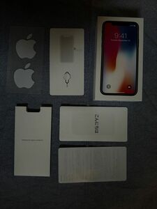 iPhone X64GBの箱と付属品一部