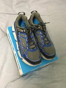 新品　Hoka One One Challenger ATR US9 