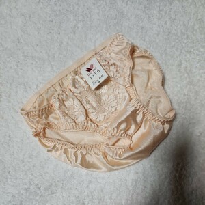 ワコール、レーススキャンティ(パンティ)(新品、未使用、Mサイズ、小さめ)淡いオレンジ系、前面花柄レース