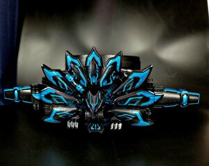 仮面ライダー ギーツ Xギーツレイズバックル 劇中プロップ風 重塗装 リペイント クロスギーツ Xギーツ