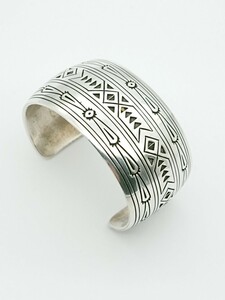  Indian jewelry JOE DELGARITO silver bangle Navajo stamp 