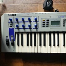 動作品　YAMAHA CS2X シンセサイザー キーボード　アダプター、ソフトケース付き_画像1