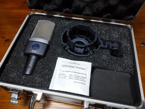 AKG　C214　コンデンサーマイク