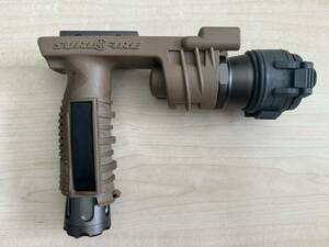 SureFireタイプ M910A バーティカルグリップ LEDライト レプリカ　20mmレール対応